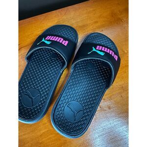 Puma Women’s Slide Sandals Size 6 Black Pink Logo Comfort Casual Slip On